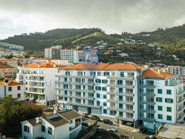 Garagem - Canio, Santa Cruz, Ilha da Madeira - Imagem grande