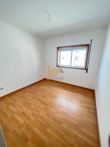 Apartamento T2 - Oliveira de Azemeis, Oliveira de Azemis, Aveiro - Imagem grande