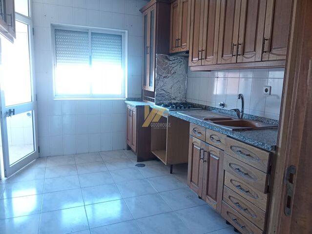 Apartamento T3 - Oliveira de Azemeis, Oliveira de Azemis, Aveiro - Imagem grande