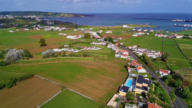 Terreno Urbano T0 - Fonte do Bastardo, Praia da Vitria, Ilha Terceira - Imagem grande