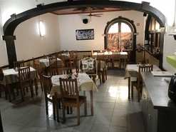 Bar/Restaurante T4 - Velas, Velas, Ilha de S. Jorge - Miniatura: 6/18