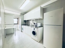 Apartamento T0 - Campanh, Porto, Porto - Miniatura: 5/10