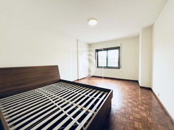 Apartamento T0 - Campanh, Porto, Porto - Miniatura: 9/10