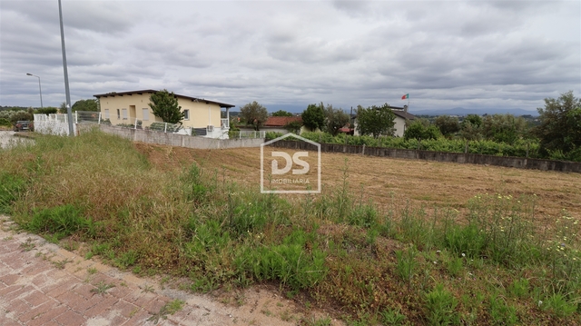 Terreno Urbano T0 - Cabanas de Viriato, Carregal do Sal, Viseu - Imagem grande