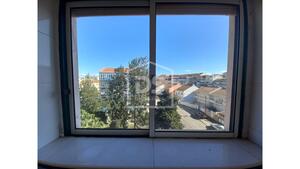 Apartamento T2 - Laranjeiro, Almada, Setbal - Miniatura: 16/24