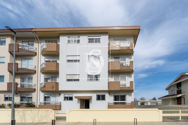 Apartamento T3 - Oliveira do Douro, Vila Nova de Gaia, Porto - Imagem grande