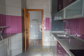 Apartamento T1 - Oliveira do Douro, Vila Nova de Gaia, Porto - Miniatura: 1/14