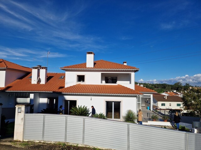 Moradia T4 - Parceiros, Leiria, Leiria - Imagem grande