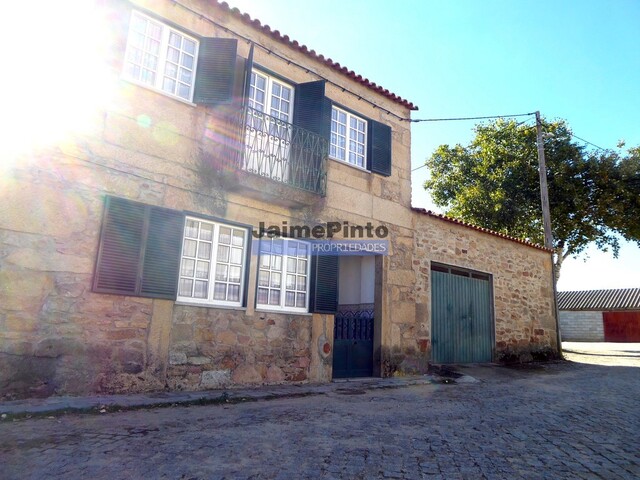 Moradia T4 - Escalho, Figueira de Castelo Rodrigo, Guarda - Imagem grande