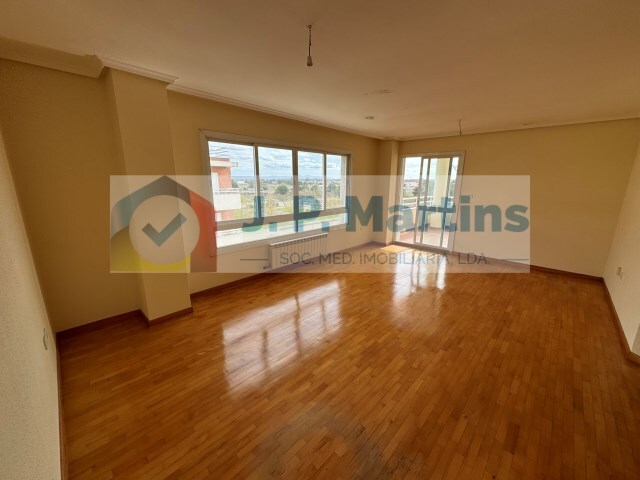 Apartamento T4 - Alhos Vedros, Moita, Setbal - Imagem grande