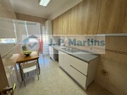 Apartamento T3 - Laranjeiro, Almada, Setbal - Miniatura: 1/9