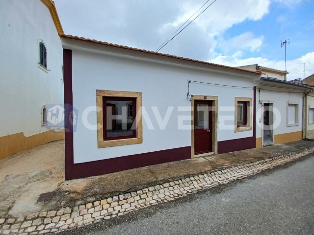 Moradia T2 - Carregueiros, Tomar, Santarm - Imagem grande