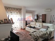 Apartamento T2 - Oliveira de Azemeis, Oliveira de Azemis, Aveiro - Miniatura: 8/9