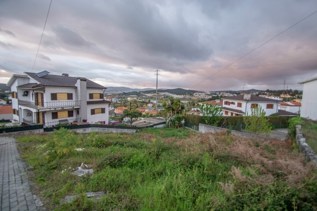 Terreno Urbano T0 - Santiago (Candoso), Guimares, Braga - Imagem grande