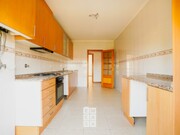 Apartamento T3 - Oliveira de Azemeis, Oliveira de Azemis, Aveiro - Miniatura: 8/9