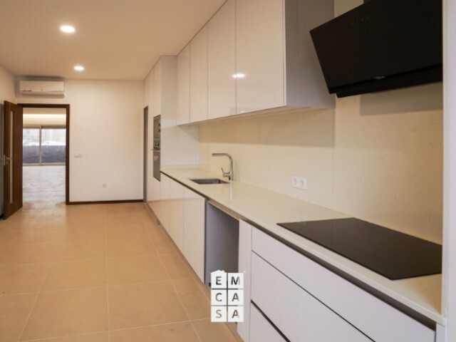 Apartamento T3 - Oliveira de Azemeis, Oliveira de Azemis, Aveiro - Imagem grande