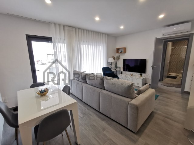 Apartamento T2 - Quarteira, Loul, Faro (Algarve) - Imagem grande